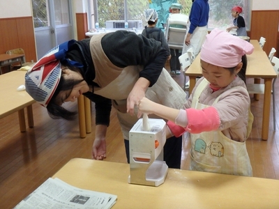 製麺をしている様子.jpg