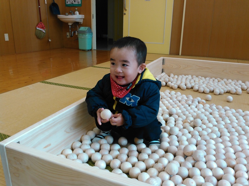 木のボールプール.jpg